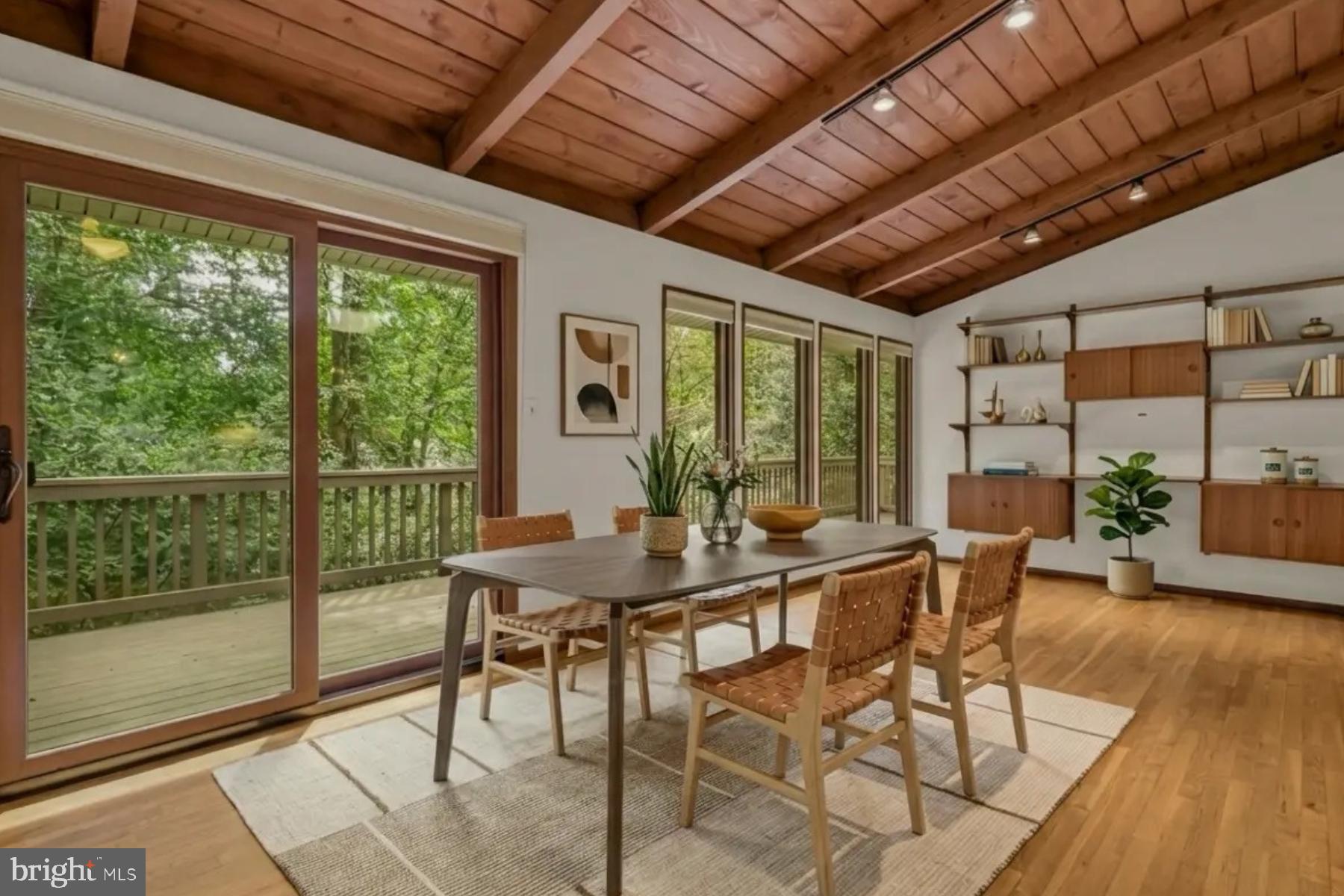 500 Walker Road Great Falls, VA 22066 - Photo 9 of 74 Dining room