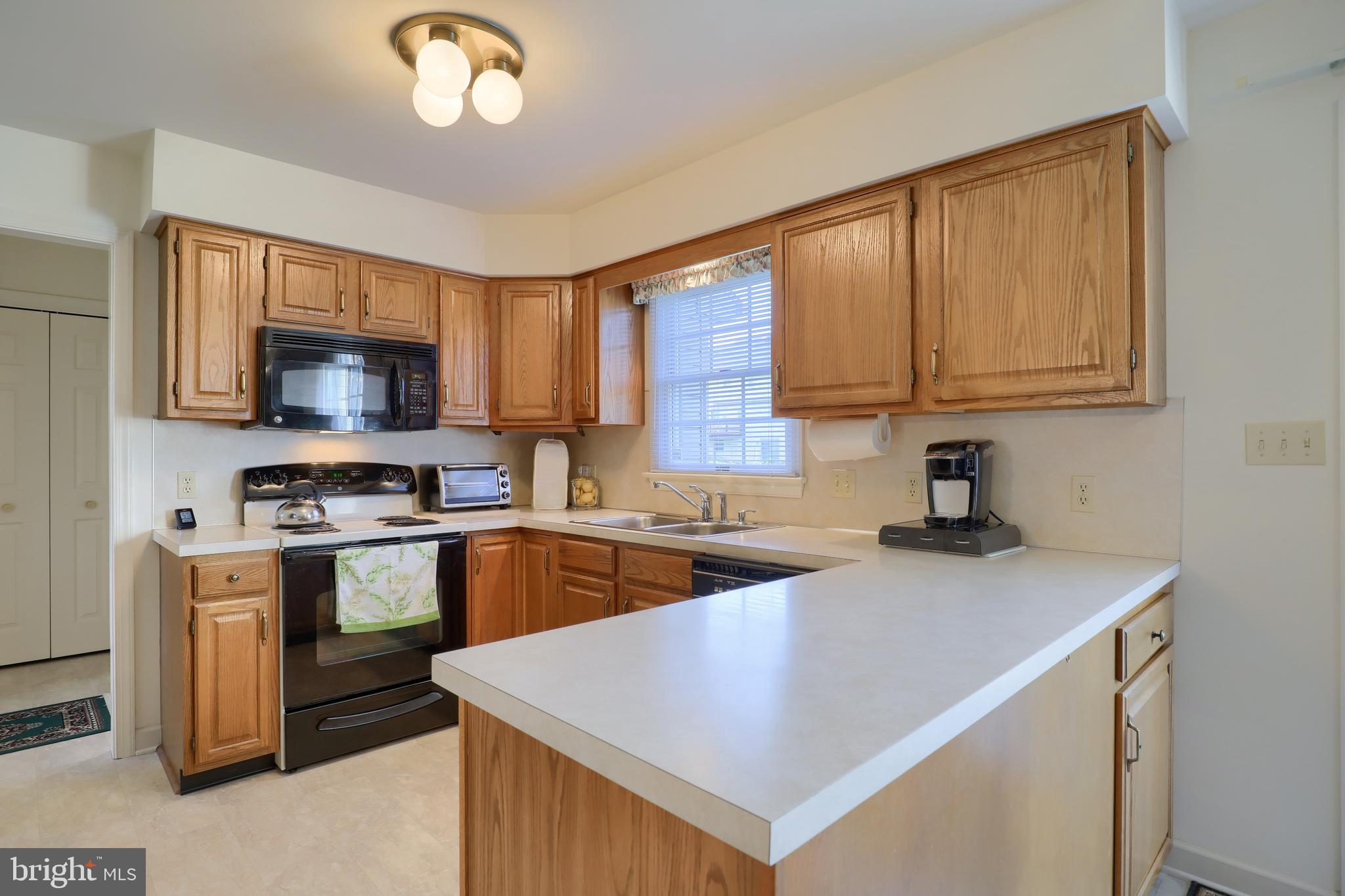 321 Post Oak Road Lancaster, PA 17603 - Photo 8 of 39 Gallery Image 8
