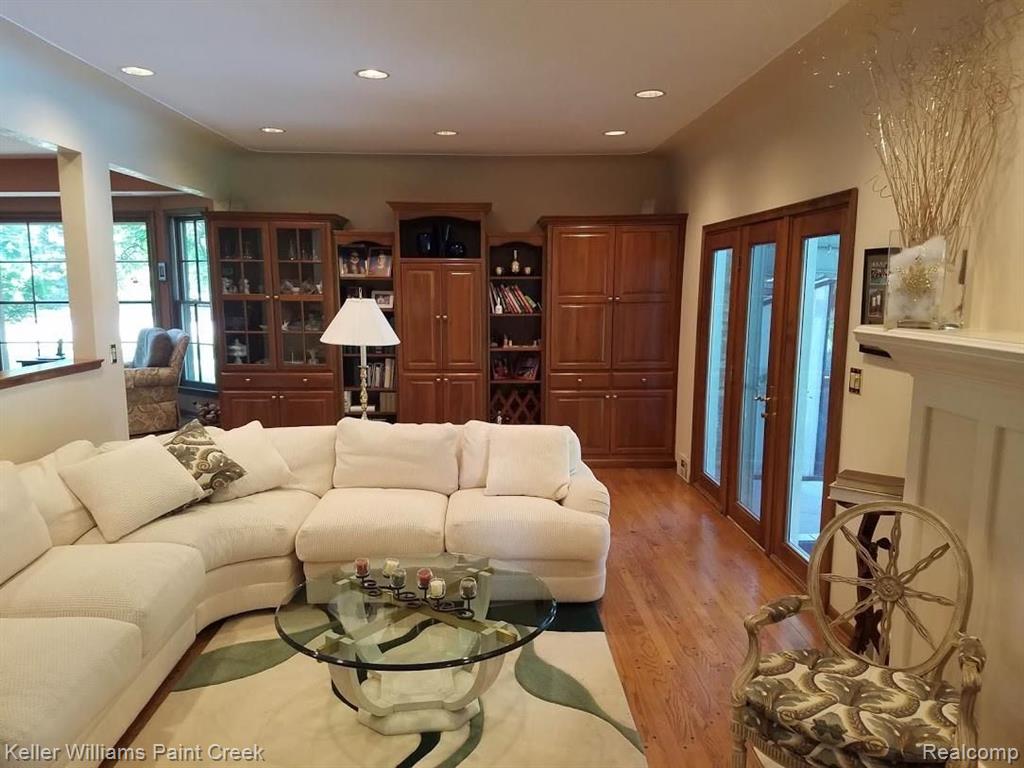 2210 Kingsford Road Rochester Hills, MI 48309 - Photo 12 of 34