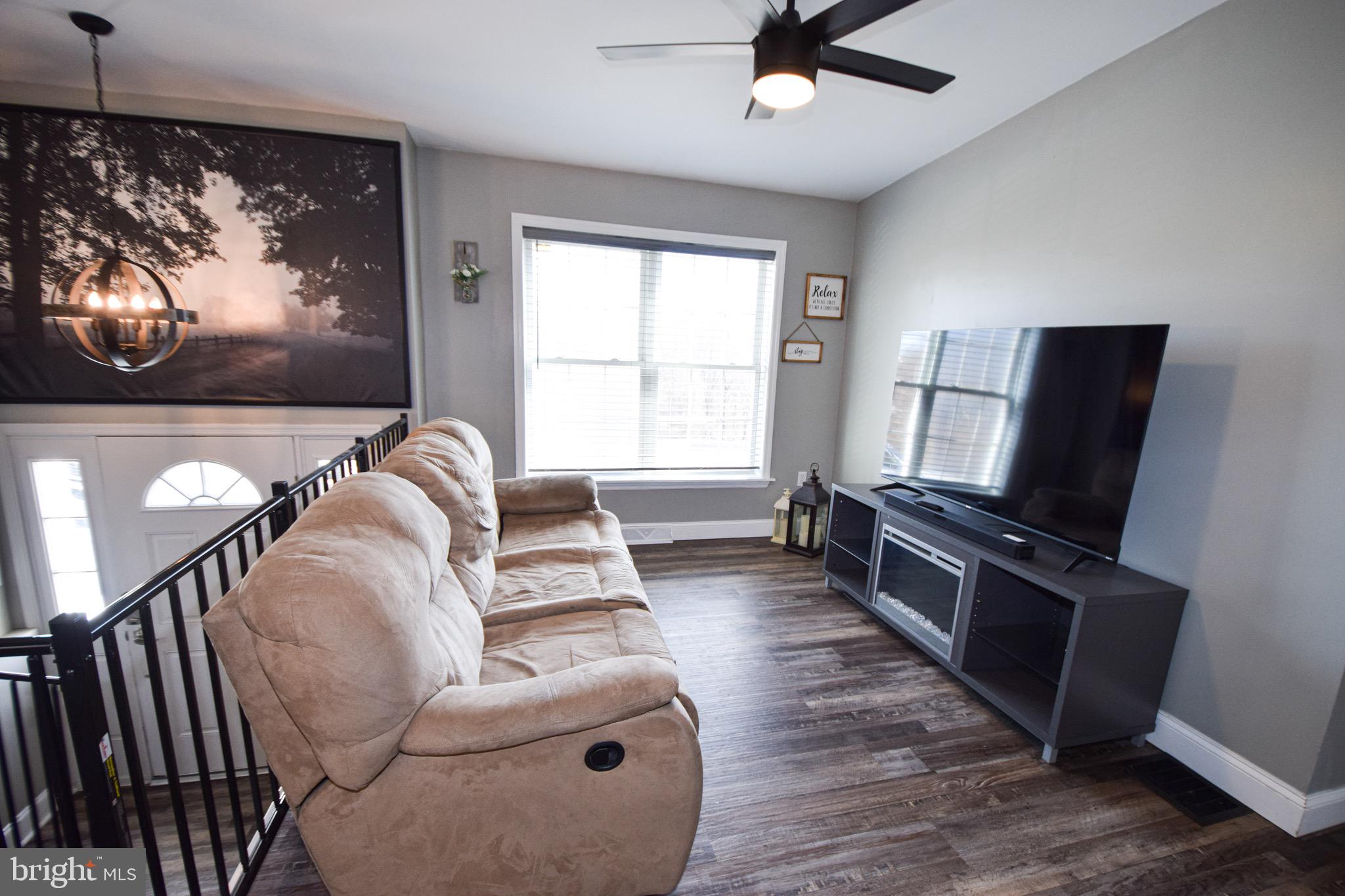 3309 Deer Hill Road Street, MD 21154 - Photo 19 of 54 Living Room