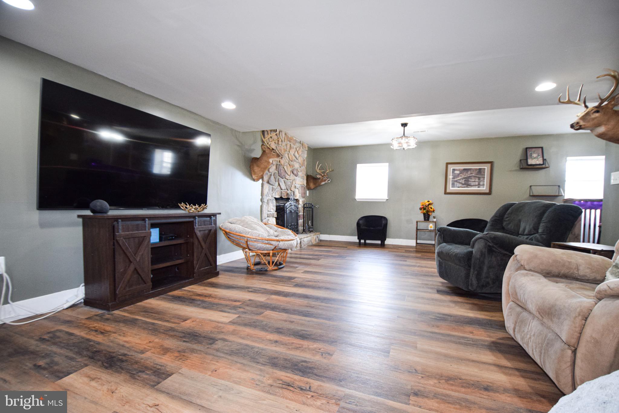 3309 Deer Hill Road Street, MD 21154 - Photo 36 of 54 Family Room