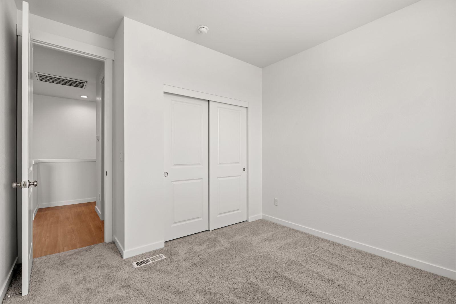 671 Old Waverly Way, Unit 21 Eagle Point, OR 97524 - Photo 23 of 28 22