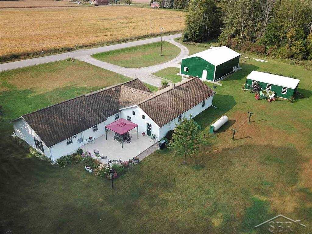 1093 East Curtis Road Hope, MI 48628 - Photo 2 of 42