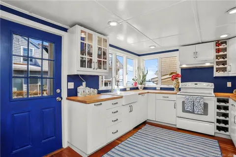 $10,000 | 5 Parkview Road, Norwalk, CT 06853