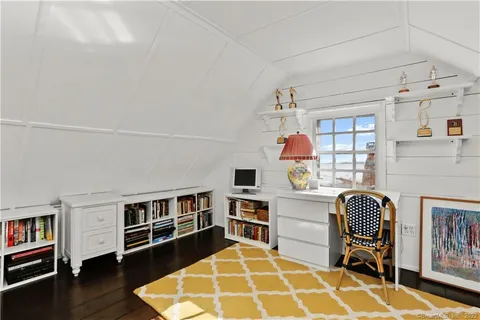 $10,000 | 5 Parkview Road, Norwalk, CT 06853