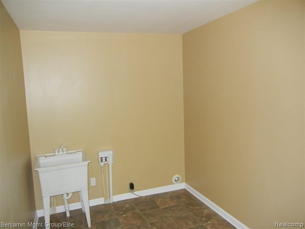 5290 Stanley Road Columbiaville, MI 48421 - Photo 10 of 10 laundry.JPG