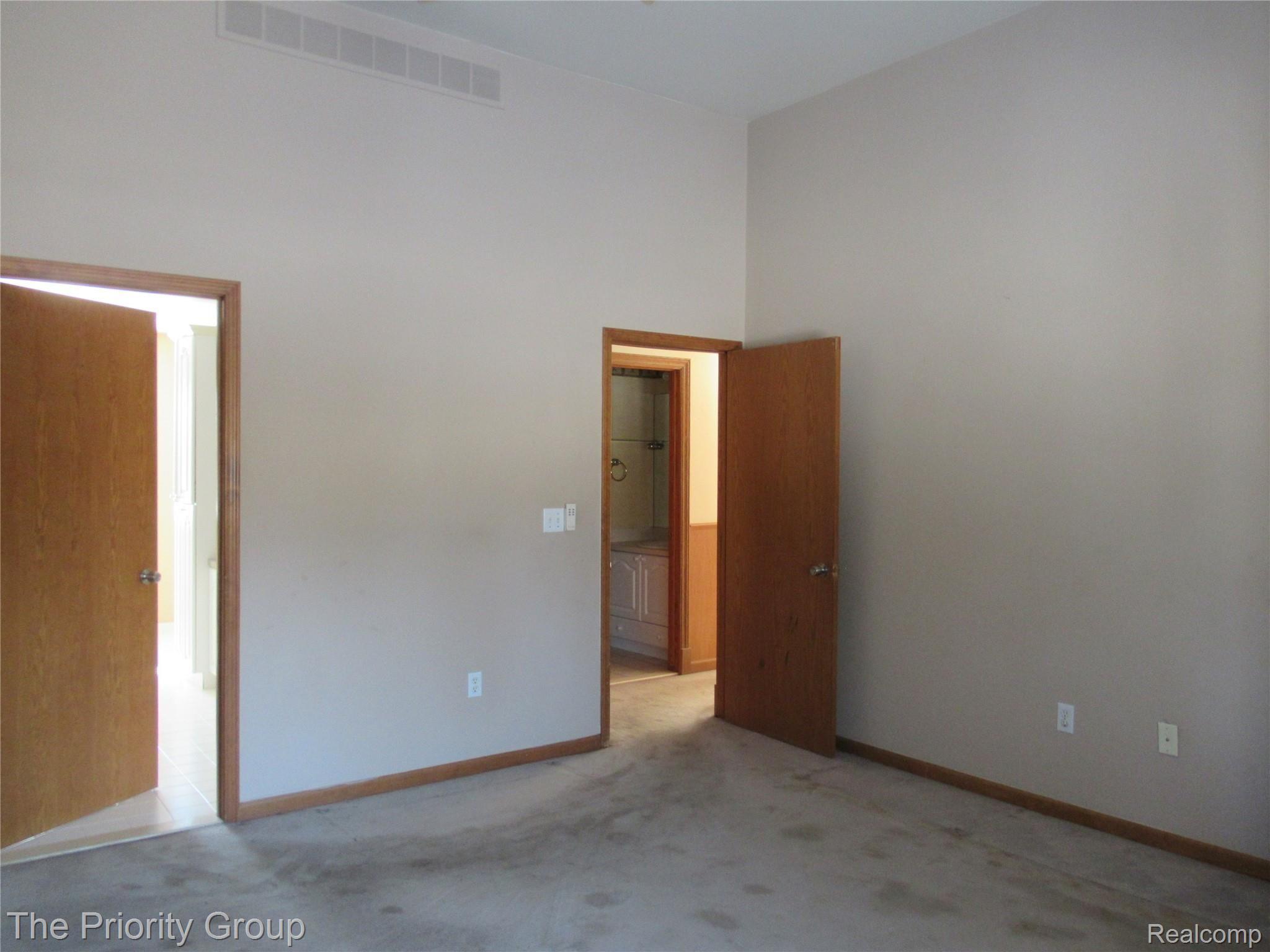 11494 Milford Road Holly, MI 48442 - Photo 12 of 39 master bedroom 1.jpg