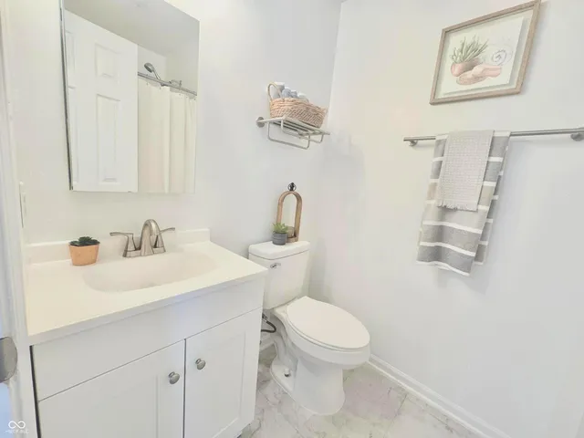 $255,000 | 3917 Truro Court, Indianapolis, IN 46228