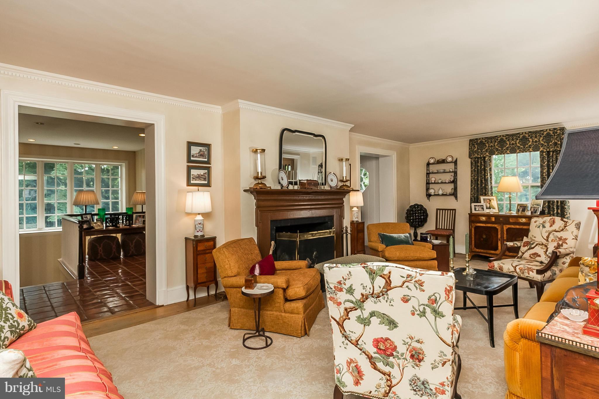 301 Golf Course Road Owings Mills, MD 21117 - Photo 4 of 30 Living Room