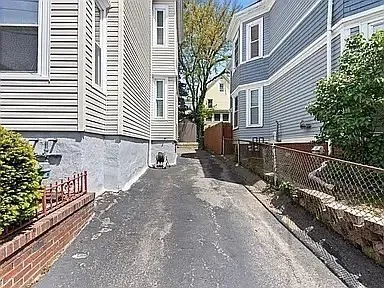 $3,300 | 17 Cypress Street, Unit 2, Somerville, MA 02143