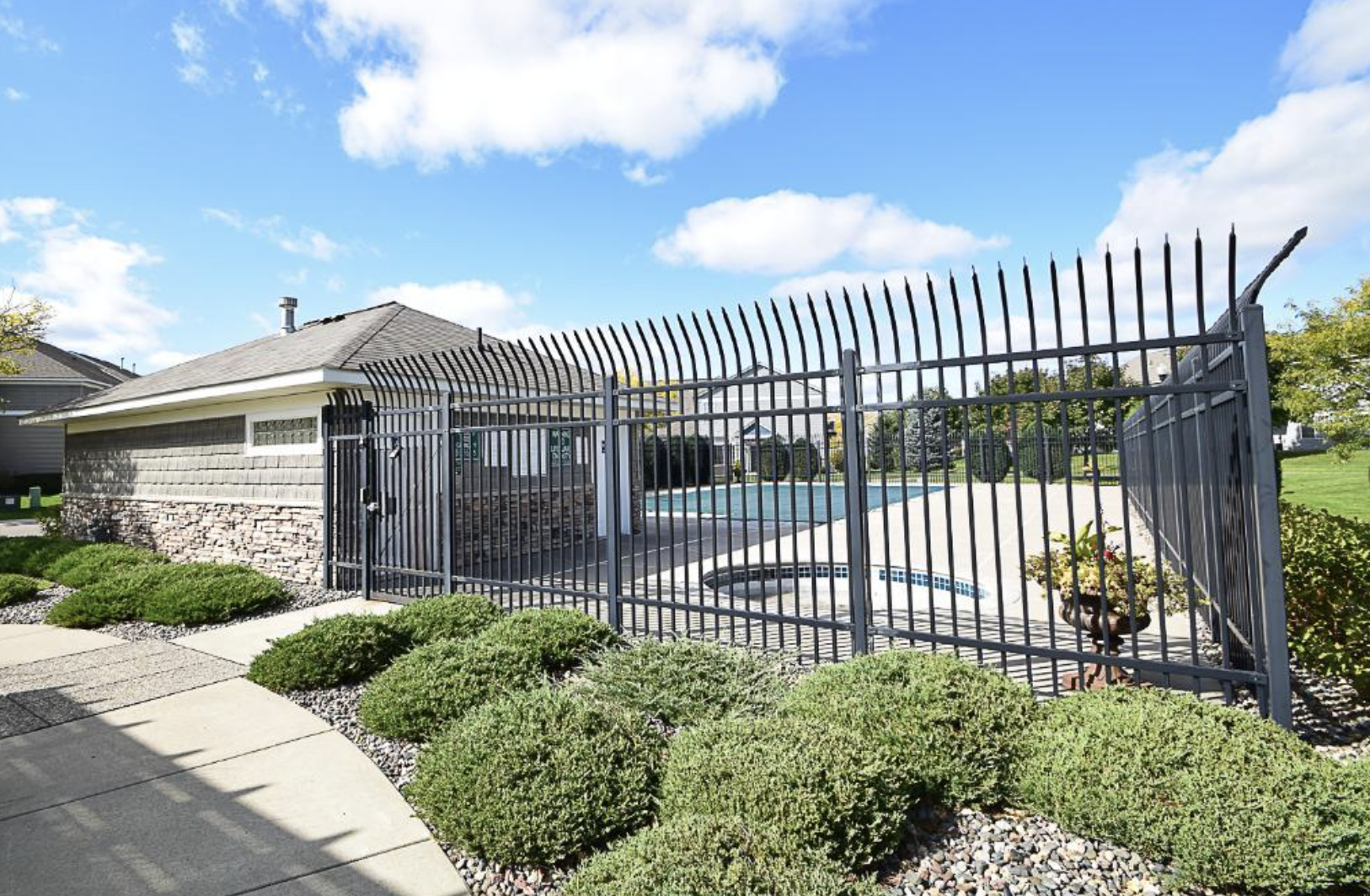 6869 Folkestone Road, Unit 614 Apple Valley, MN 55124 - Photo 13 of 15