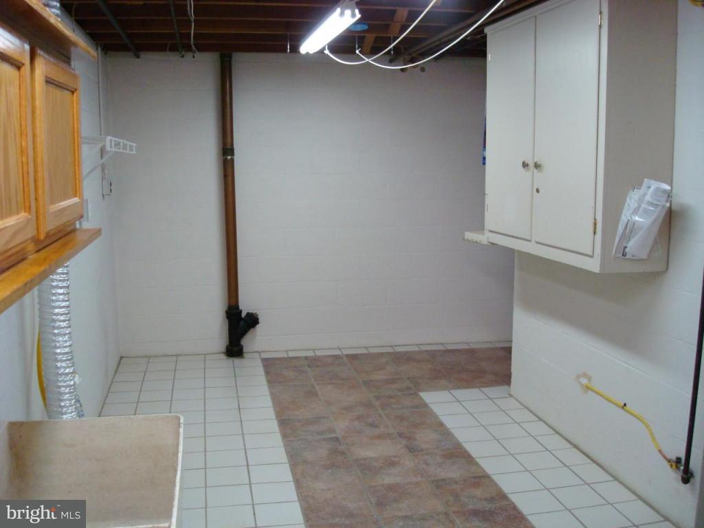 2024 Stone Mill Road Lancaster, PA 17603 - Photo 17 of 26 Gallery Image 17