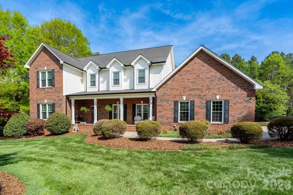$622,250 | 176 Spring Forest Drive, Statesville, NC 28625