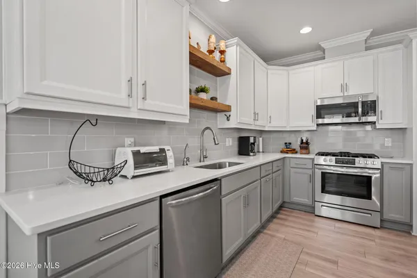 $745,900 | 105 East Keel Drive, Hampstead, NC 28443