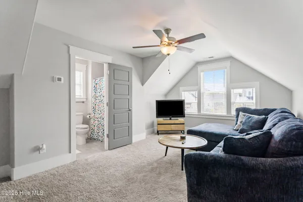 $745,900 | 105 East Keel Drive, Hampstead, NC 28443