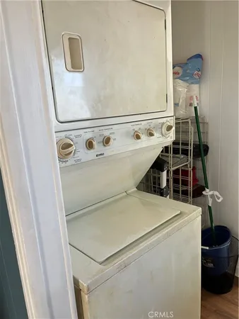 a close up view of a washer and dryer