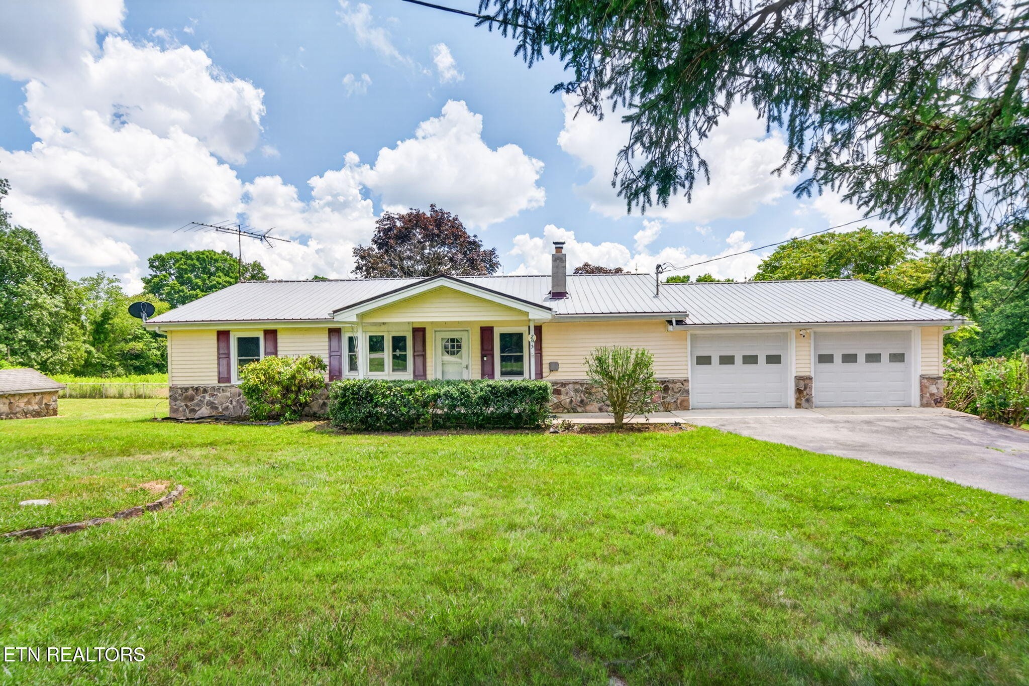 295 Bilbrey Road Crossville, TN 38571 - Photo 1 of 19