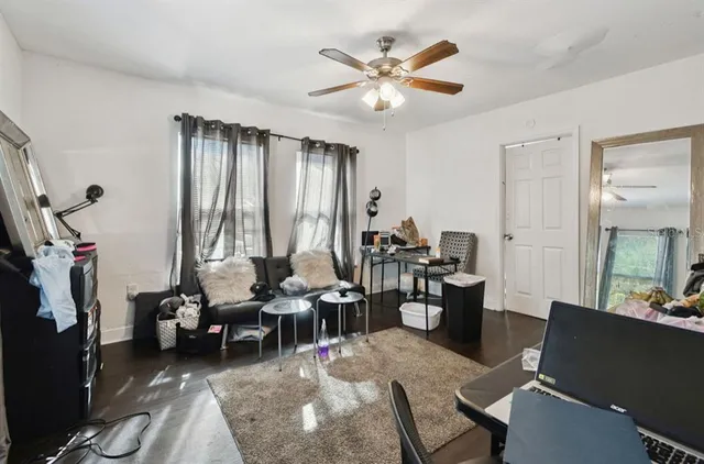 $369,400 | 725 21st Avenue South, St. Petersburg, FL 33705