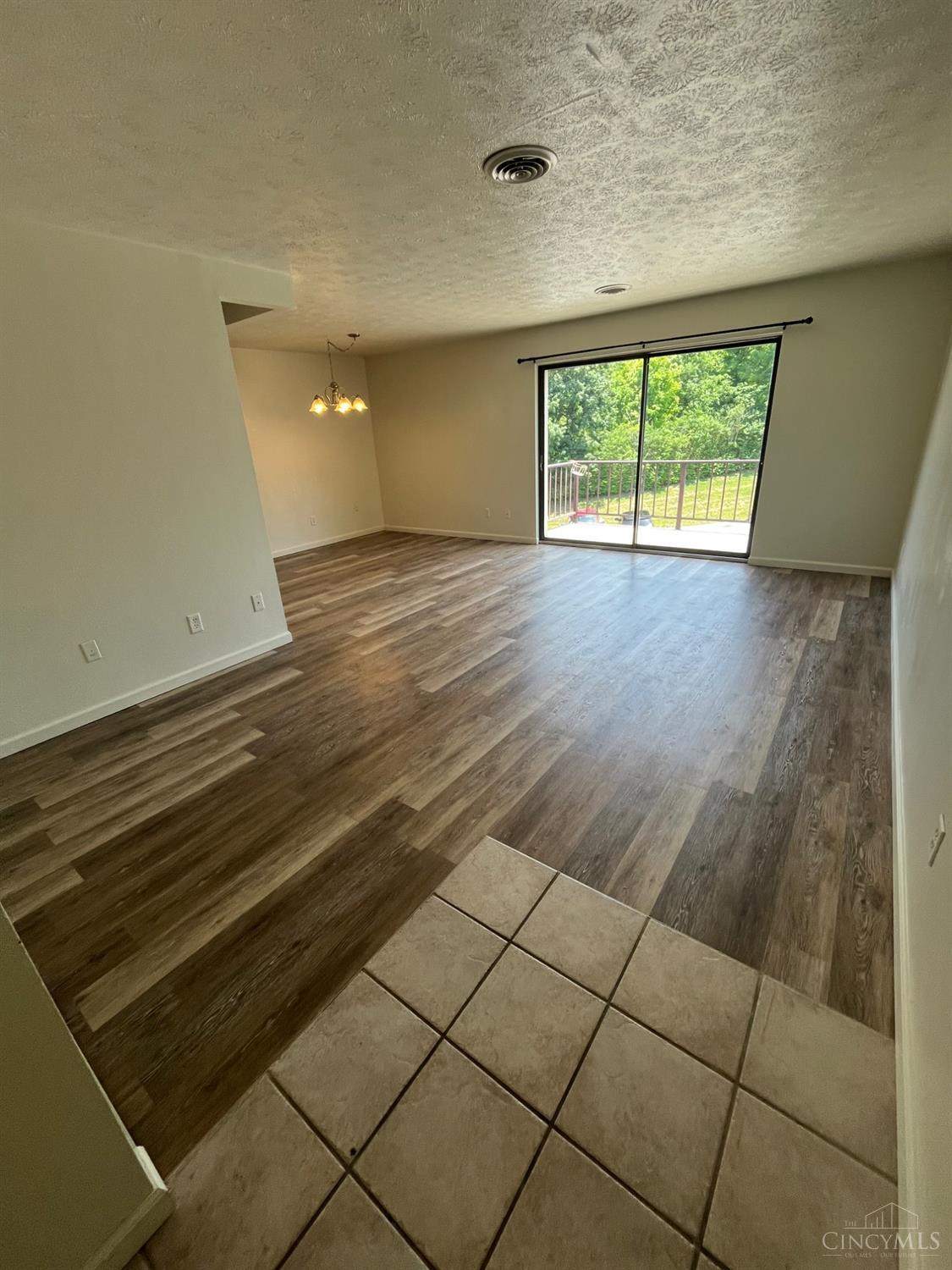 6584 Hearne Road, Unit 24 Cincinnati, OH 45248 - Photo 3 of 18