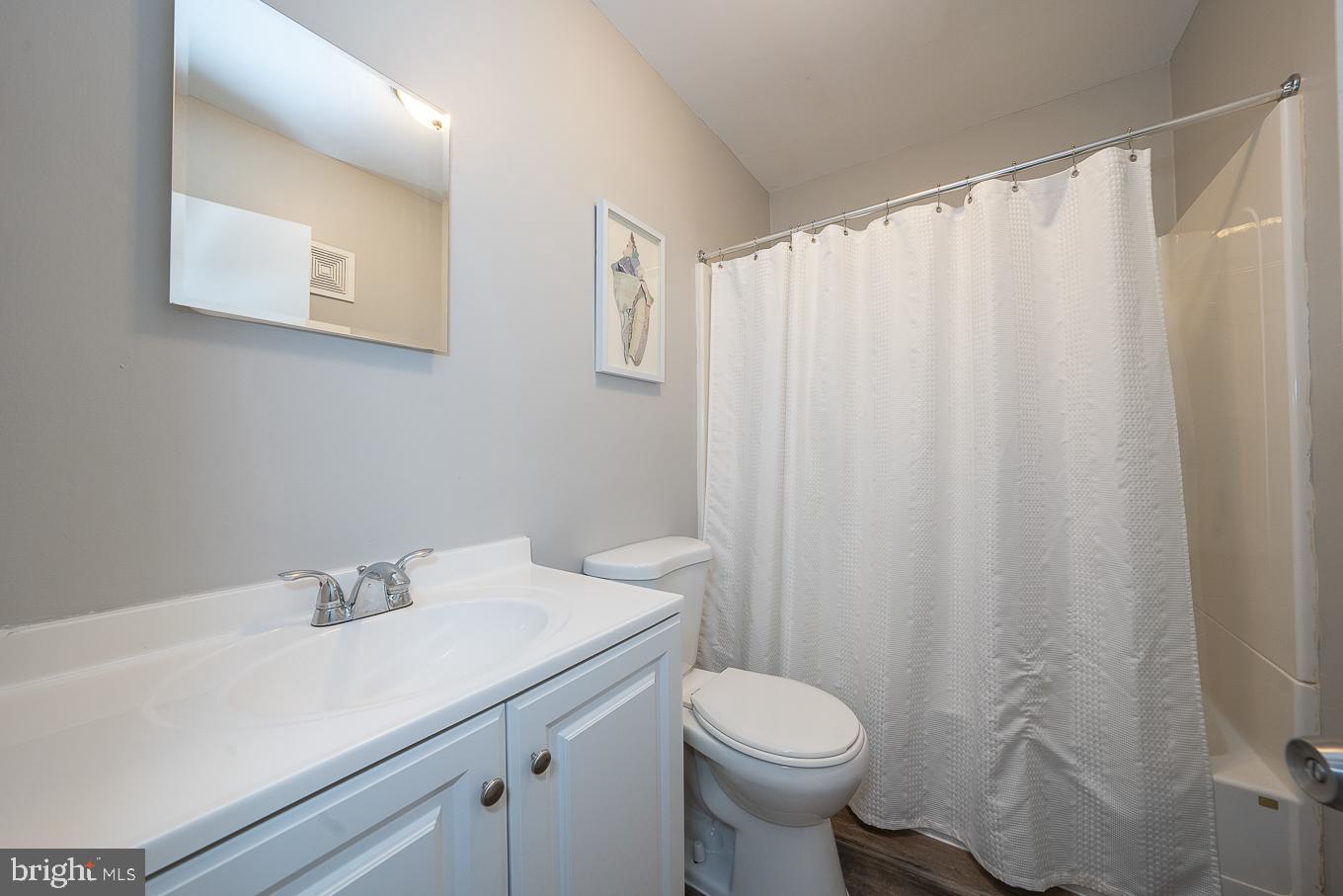 315 South Valley Forge Road Devon, PA 19333 - Photo 29 of 40 Full Bathroom with Tub Shower