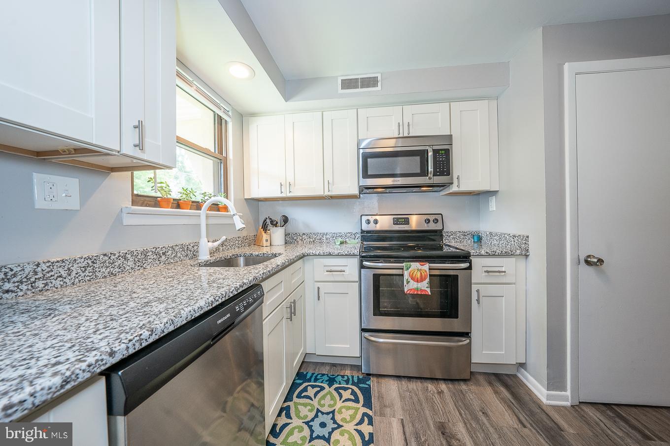315 South Valley Forge Road Devon, PA 19333 - Photo 5 of 40 Kitchen - entry from Foyer