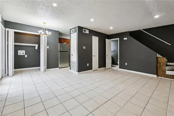 $1,400 | 241 Helen Street, Unit 4D, Terrytown, LA 70056