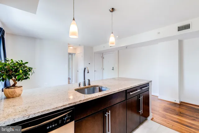 $2,200 | 420 16th Street Southeast, Unit 208, Washington, DC 20003