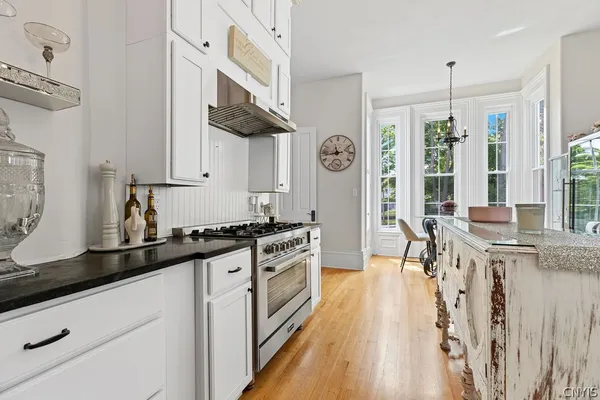 $579,900 | 54 West 5th Street, Oswego, NY 13126