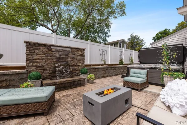 $579,900 | 54 West 5th Street, Oswego, NY 13126