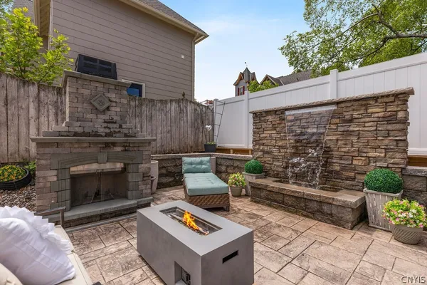 $579,900 | 54 West 5th Street, Oswego, NY 13126