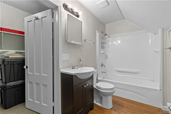 $579,900 | 54 West 5th Street, Oswego, NY 13126