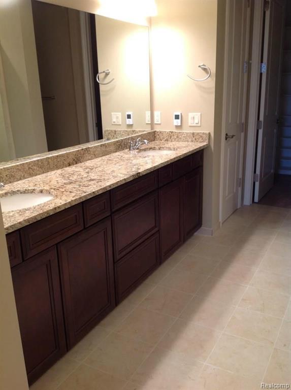3759 Windingbrook Circle Rochester Hills, MI 48309 - Photo 6 of 11