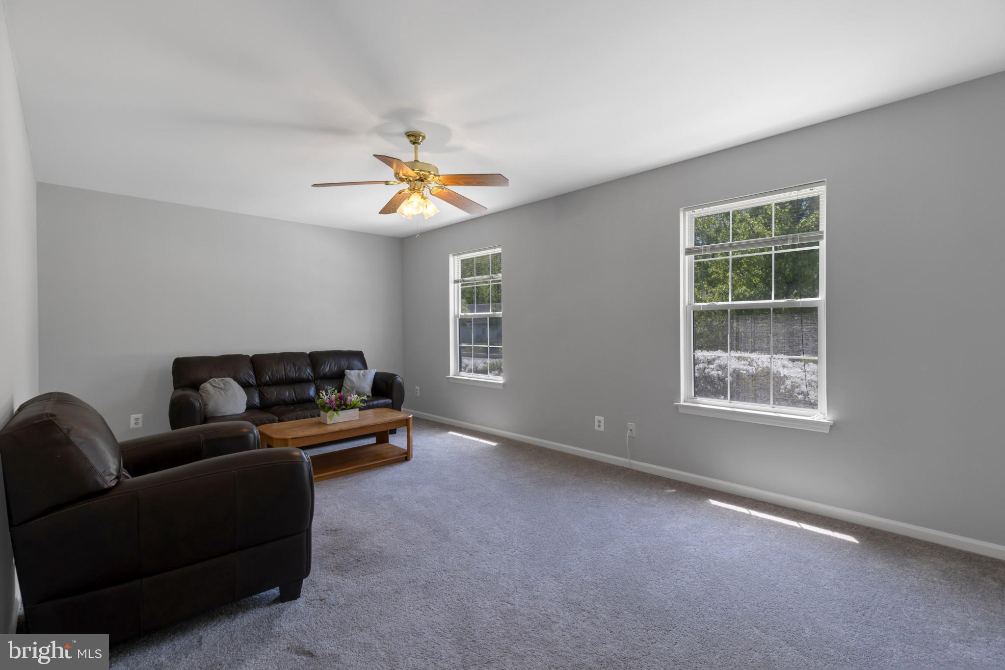 435 Country Way Mickleton, NJ 08056 - Photo 6 of 30 Living room