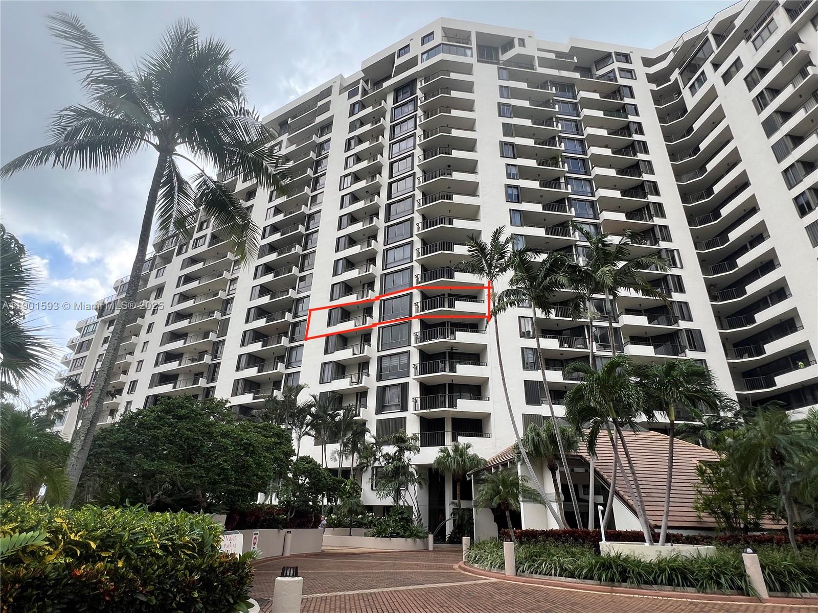 520 Brickell Key Drive, Unit A900 Miami, FL 33131 - Photo 58 of 58 front view of a building