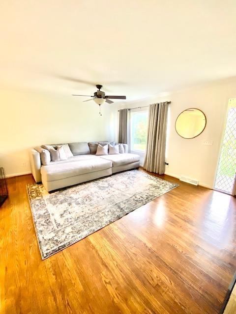 5495 Hanley Road Cincinnati, OH 45247 - Photo 4 of 28