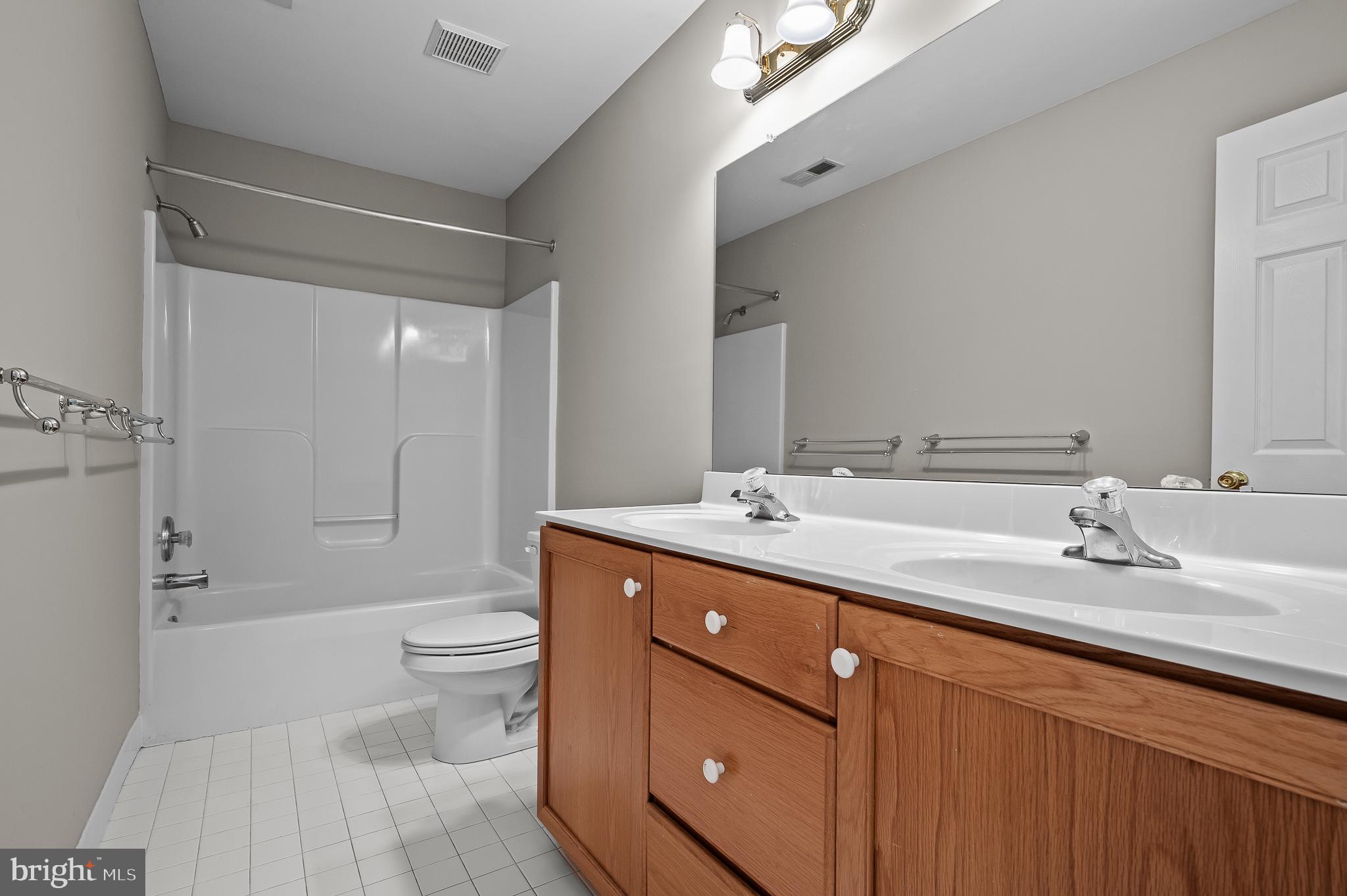 3 Weathervane Lane Landenberg, PA 19350 - Photo 28 of 44 Hall Bath