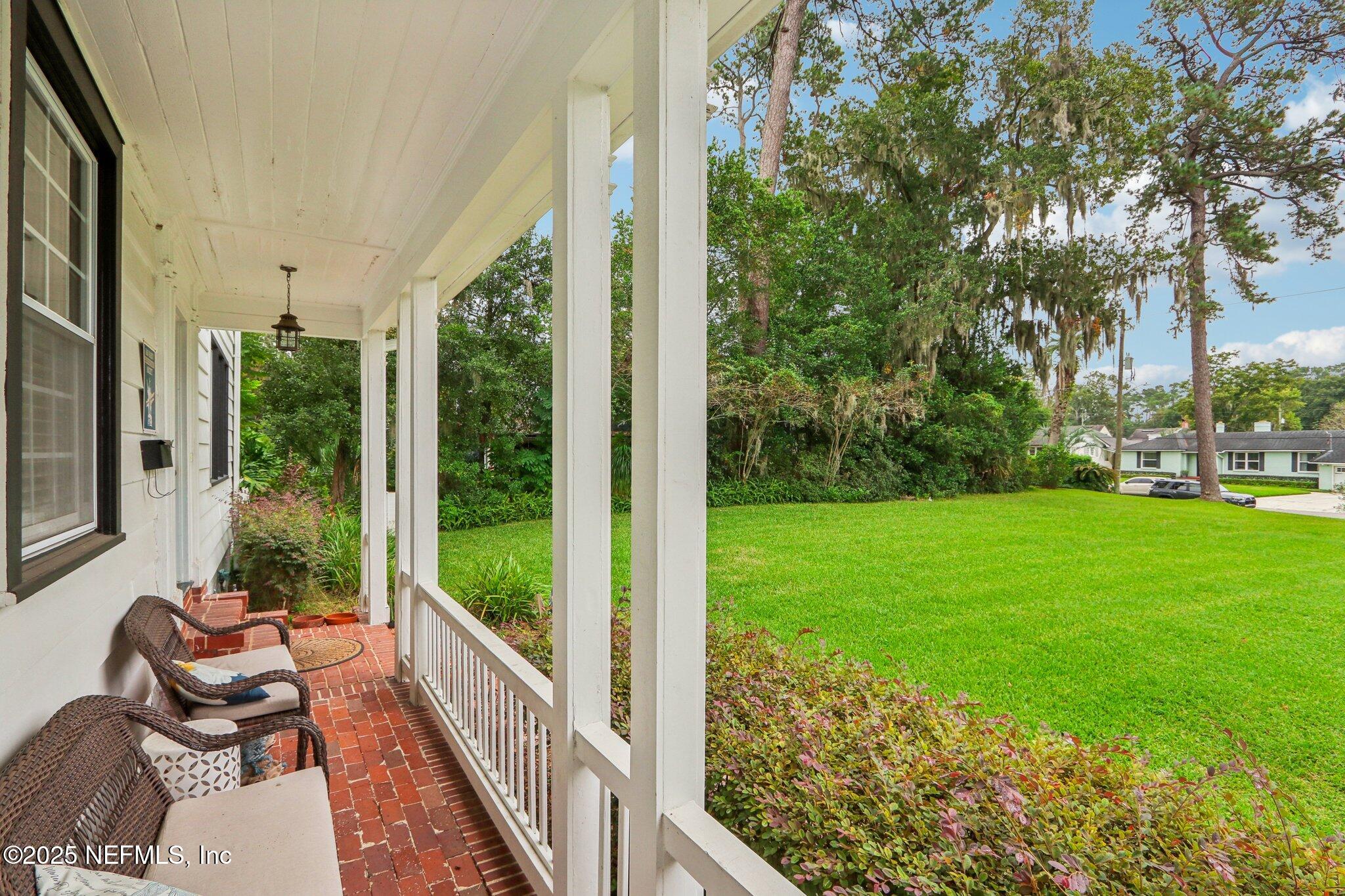 1605 Lorimier Road Jacksonville, FL 32207 - Photo 16 of 57 a view of balcony with furniture