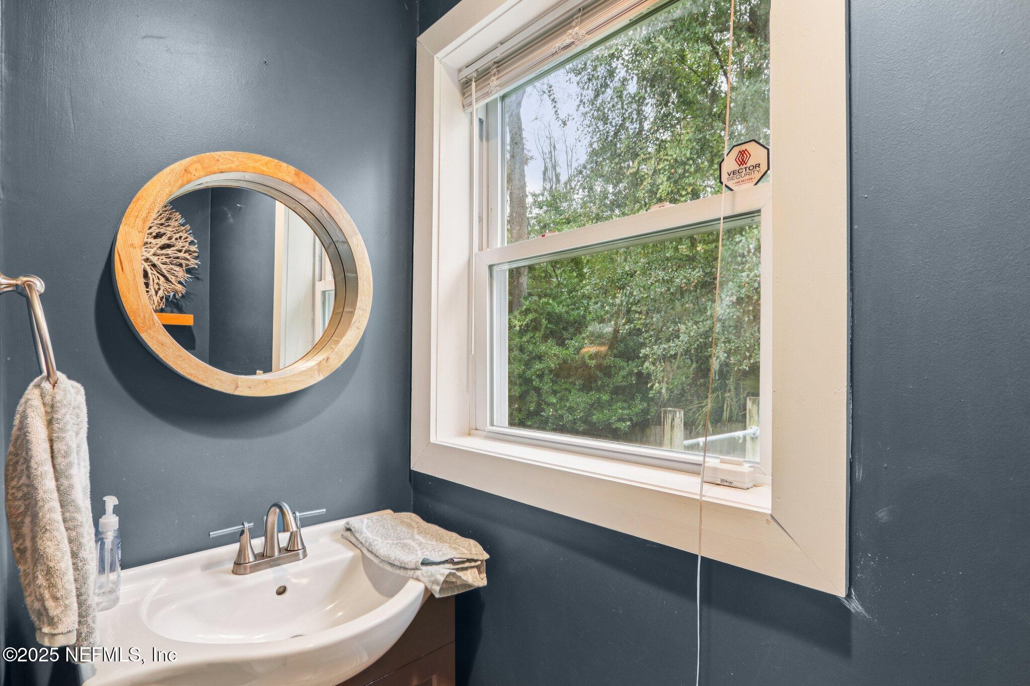 1605 Lorimier Road Jacksonville, FL 32207 - Photo 45 of 57 Bathroom