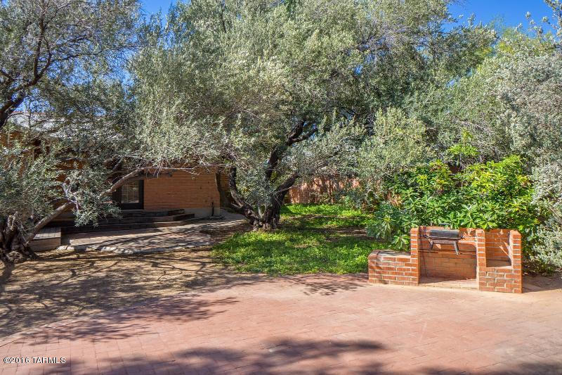 1133 East Hampton Street Tucson, AZ 85719 - Photo 6 of 25