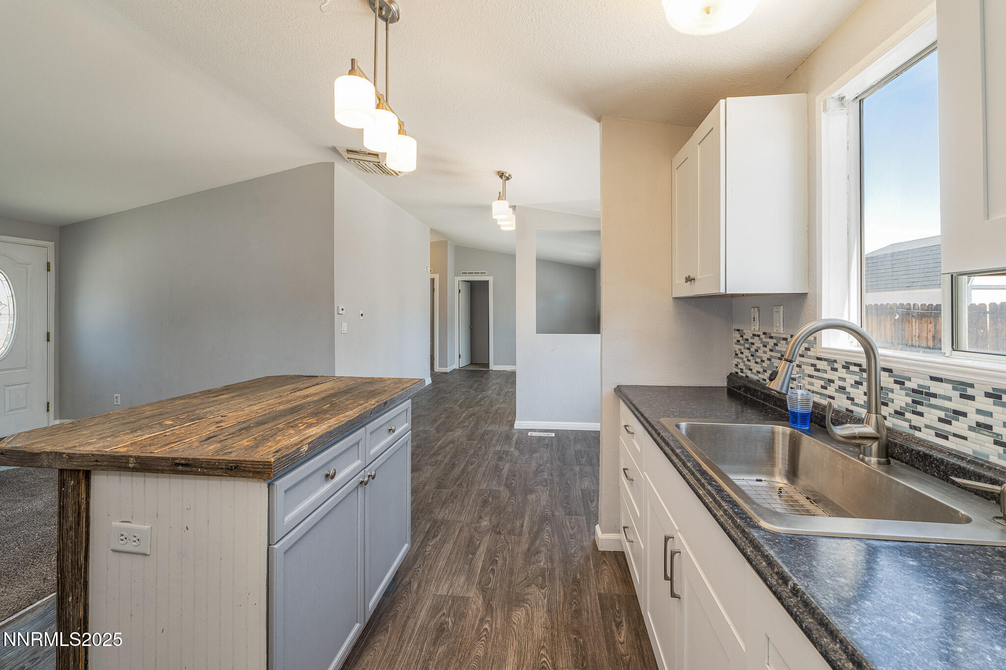 1359 Leopard Street Reno, NV 89506 - Photo 12 of 35 1359 Leopard-15