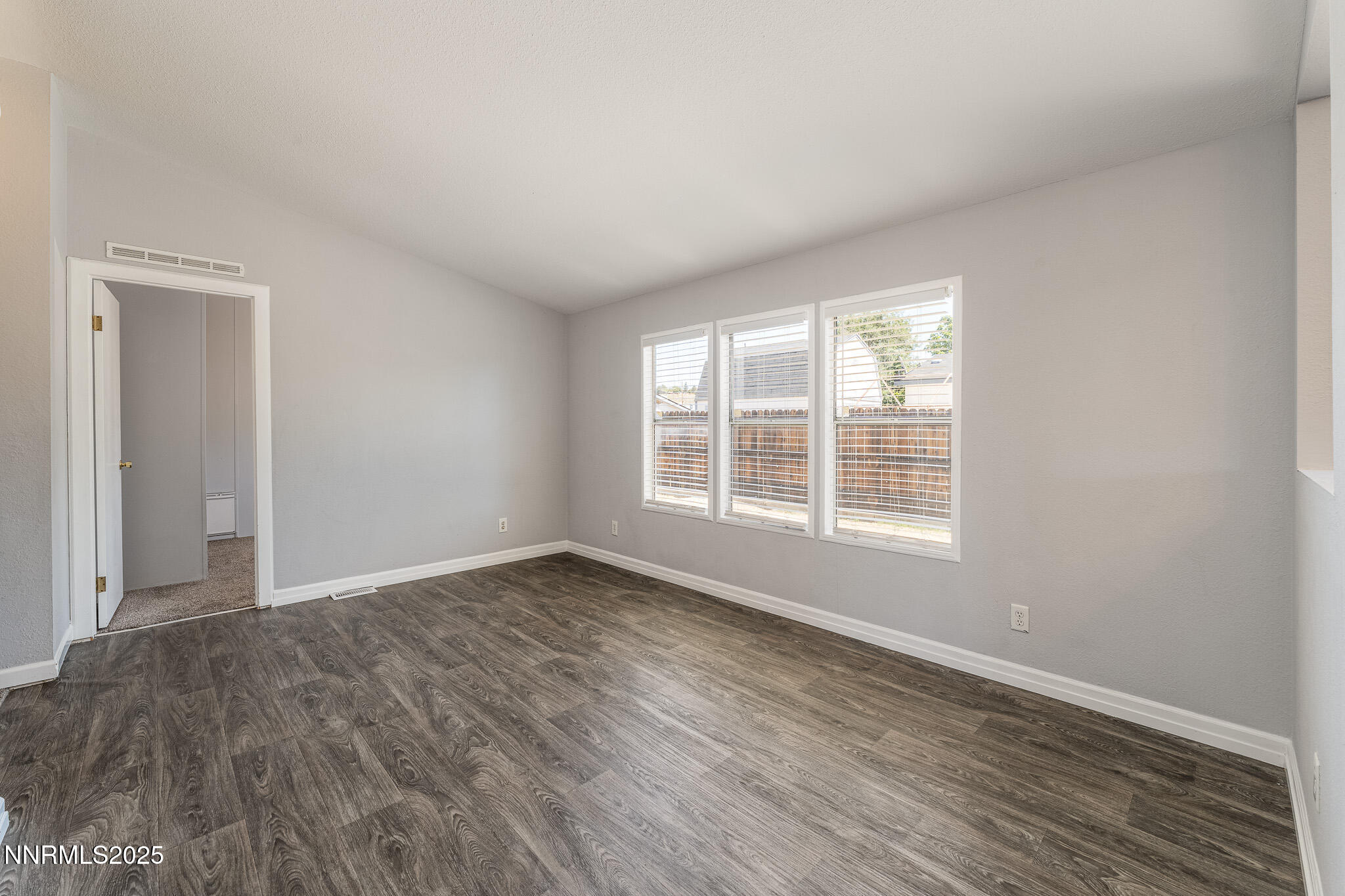 1359 Leopard Street Reno, NV 89506 - Photo 15 of 35 1359 Leopard-22