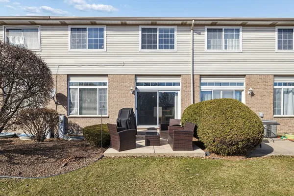 $275,000 | 5231 Mint Julip Drive, Alsip, IL 60803