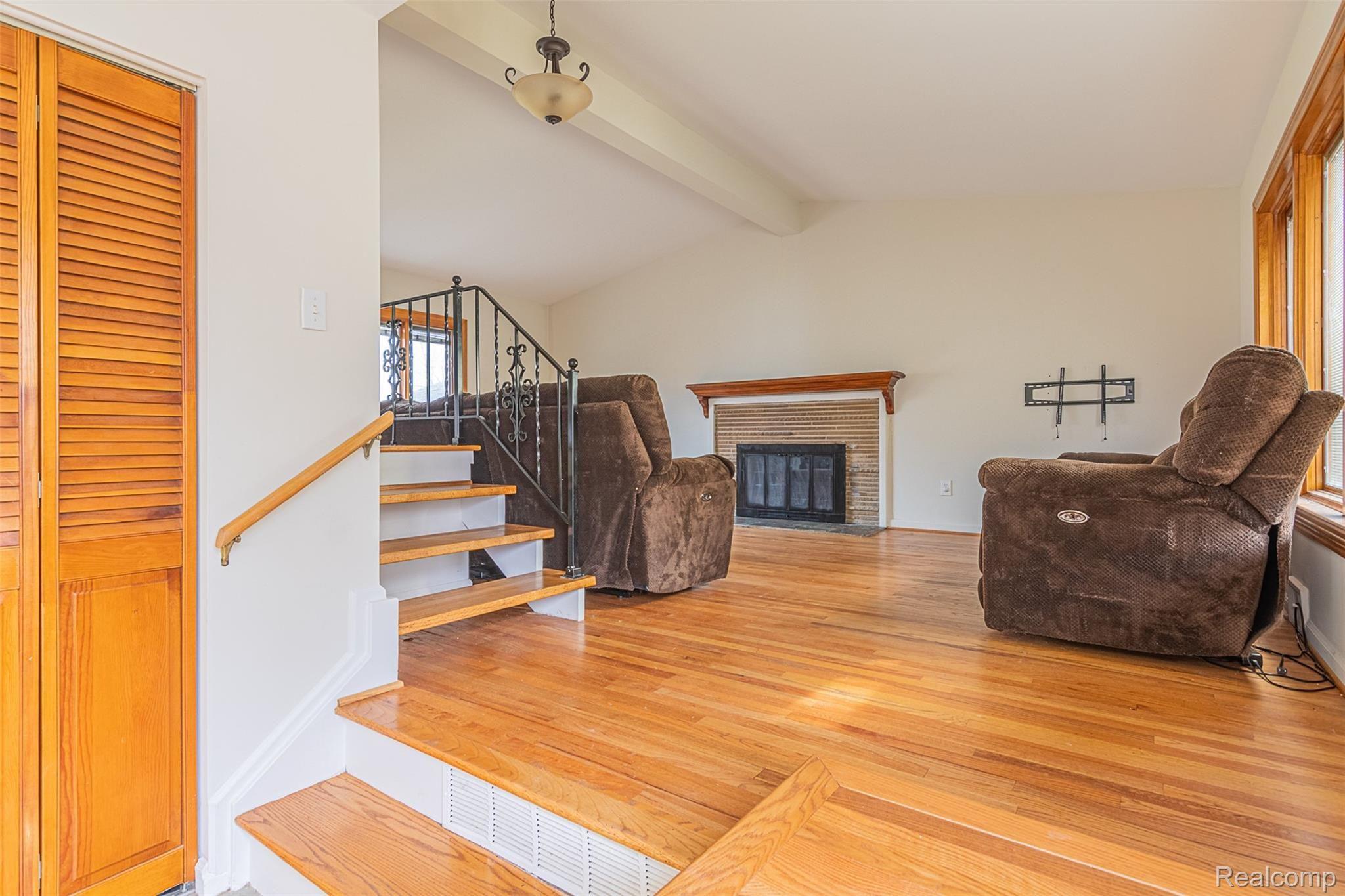 523 South Cranbrook Cross Road Bloomfield Hills, MI 48301 - Photo 6 of 35 523 S Cranbrook-12.jpg