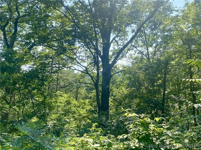 $975,000 | 4261.4259 Stone Mountain Road, New Albany, IN 47150