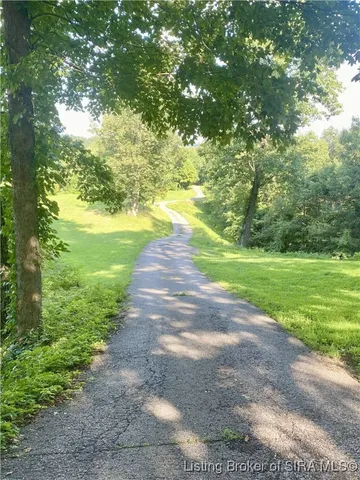 $975,000 | 4261.4259 Stone Mountain Road, New Albany, IN 47150