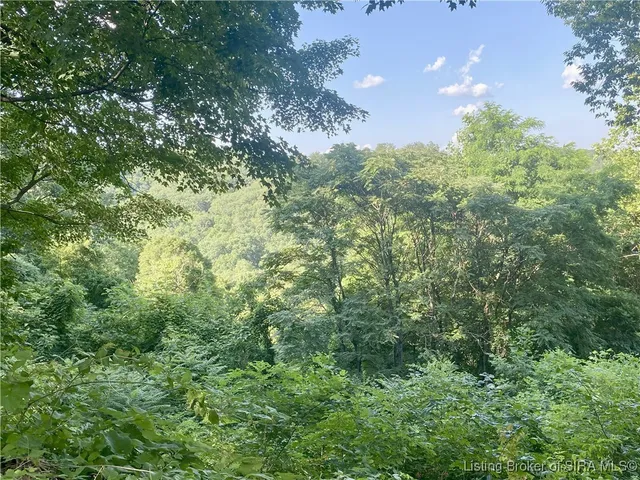 $975,000 | 4261.4259 Stone Mountain Road, New Albany, IN 47150