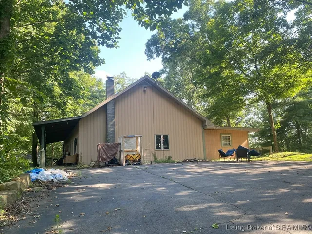 $975,000 | 4261.4259 Stone Mountain Road, New Albany, IN 47150