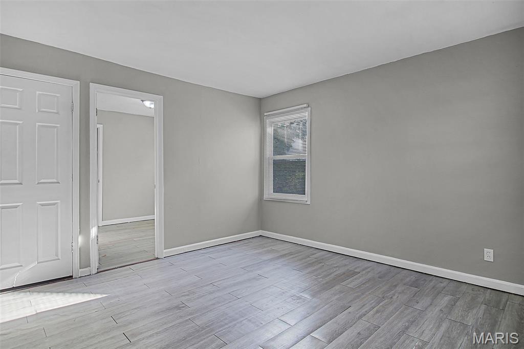 129 Cameron Road St. Louis, MO 63137 - Photo 4 of 19