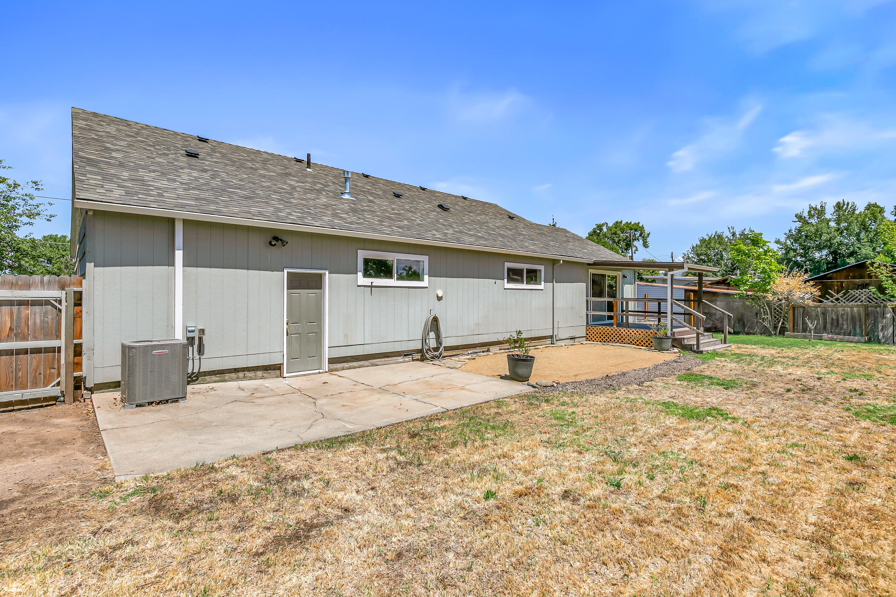 1215 Sweet Road Medford, OR 97501 - Photo 30 of 32 9R9A6249