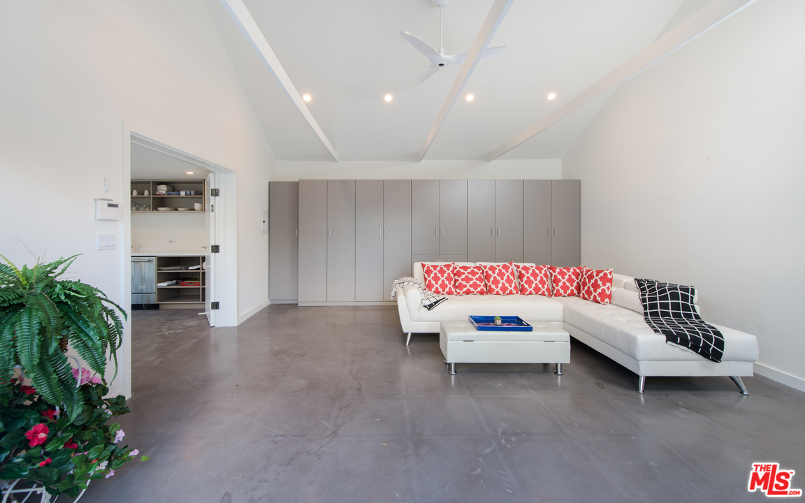 441 North Kings Road West Hollywood, CA 90048 - Photo 19 of 29